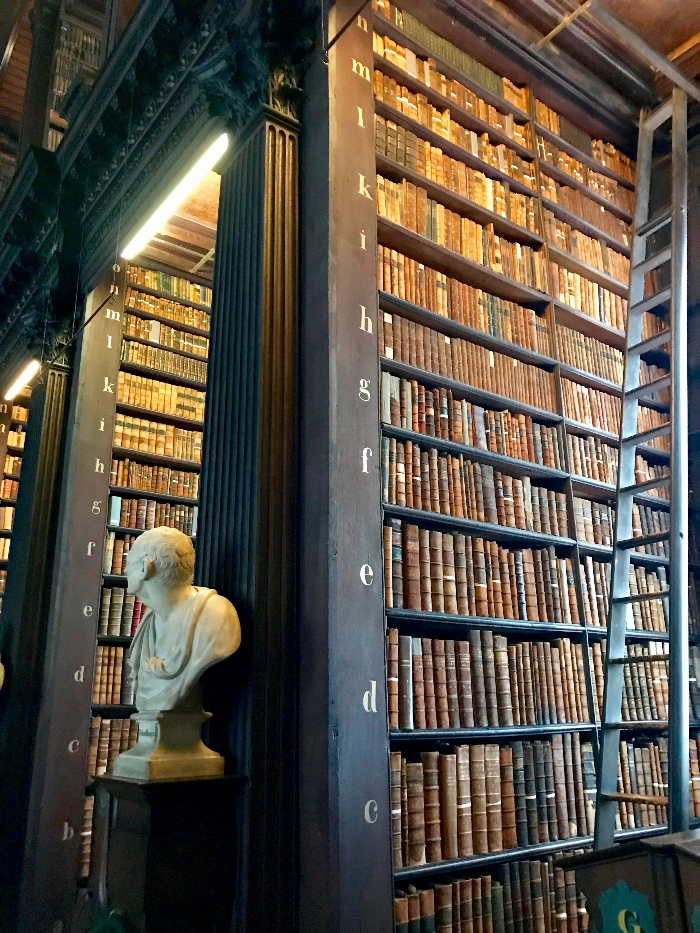 trinity college dublin library, book of kells, ancient books