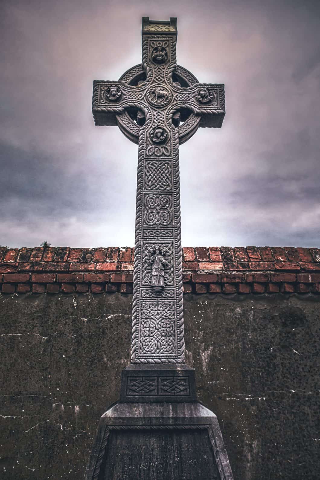 celtic cross statue