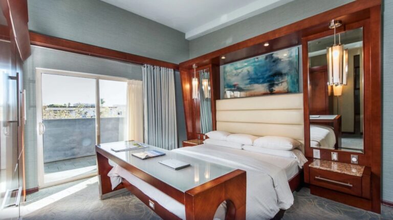 19 Best Hotels In Manhattan Beach 2024 Luxury To Budget Make The   Manhattan Beach Hotels 1 768x430 