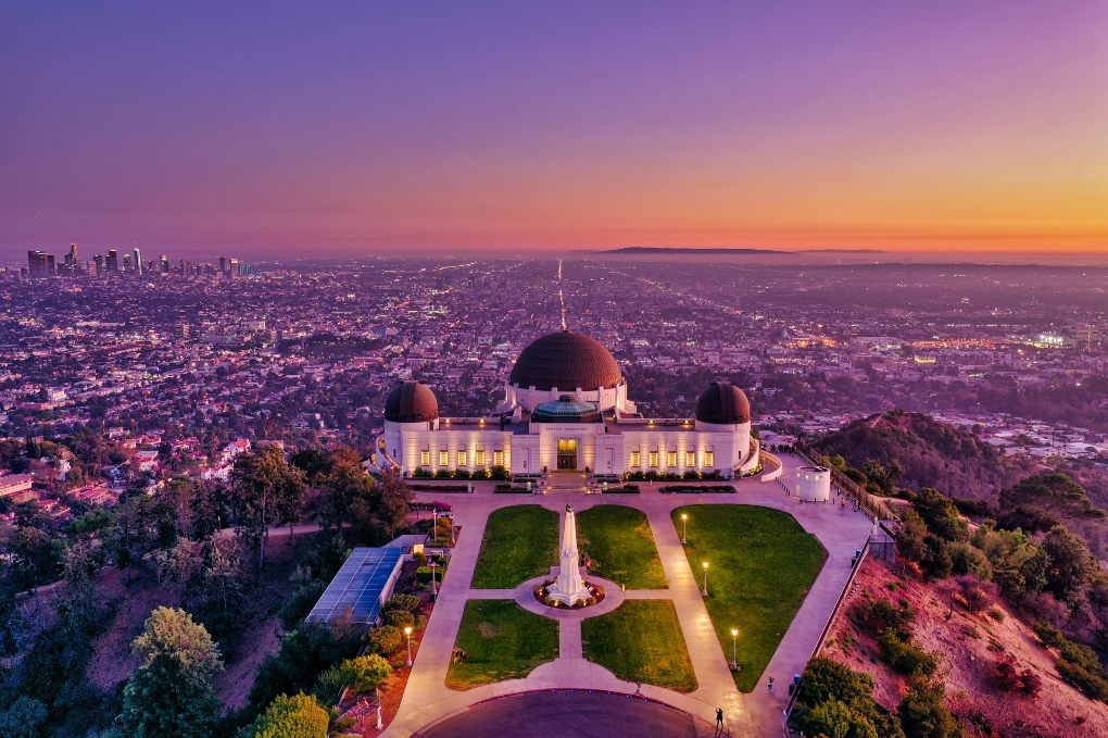 aerial view of LA behind the Griffit Observatory