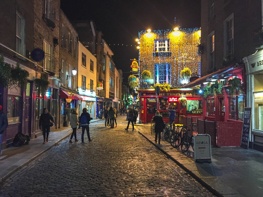 Temple Bar, Dublin at night