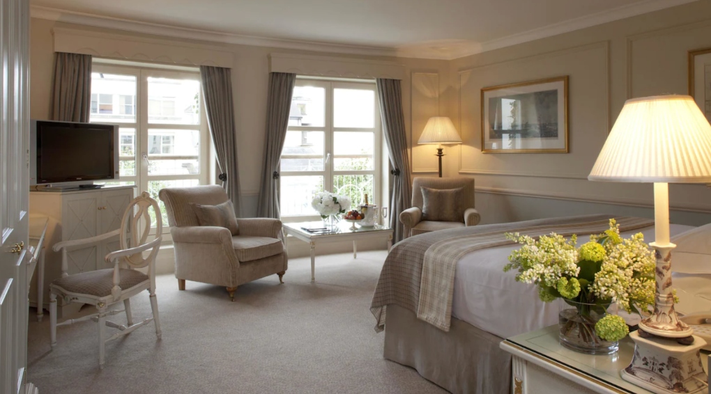The Merrion Hotel on Expedia